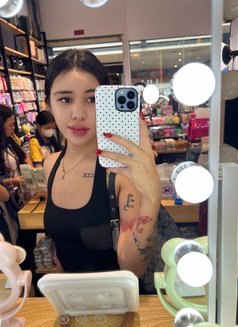 Mishi - escort in Makati City Photo 4 of 9