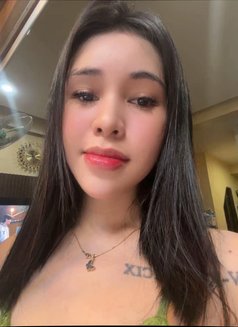 Mishi - escort in Makati City Photo 2 of 6