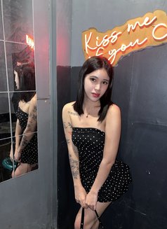 Mishi - escort in Makati City Photo 3 of 6