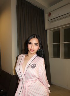 Mishka - escort in Manila Photo 13 of 13