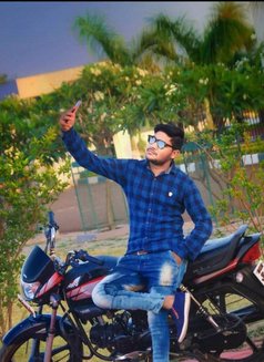 Sunny - Acompañantes masculino in Bhopal Photo 3 of 12