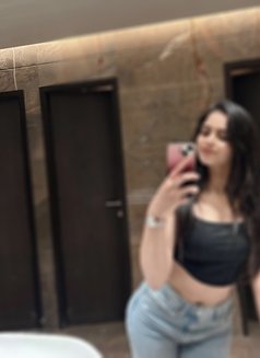 🦋 DIVYA CAM $ HOTEL MEET 🦋 - puta in Mumbai Photo 1 of 2