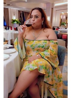 Mishti - Transsexual escort in New Delhi Photo 5 of 6