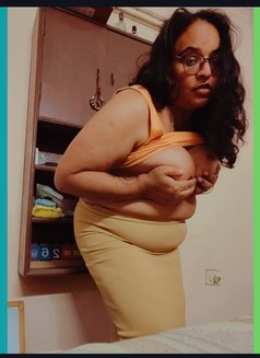 Mishti - Transsexual escort in New Delhi Photo 7 of 7