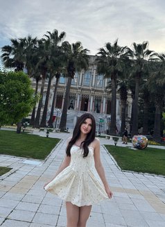 Miss Alina - Transsexual escort in İstanbul Photo 9 of 9