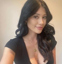 Hot,Sultry,Cabin Crew Eva - puta in Kuala Lumpur