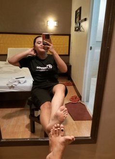 Miss Andy - escort in Manila Photo 3 of 5