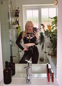 Miss Anny - puta in Riyadh Photo 11 of 13