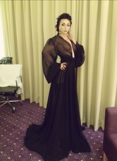 Miss Armenia - Transsexual escort in Dubai Photo 1 of 5
