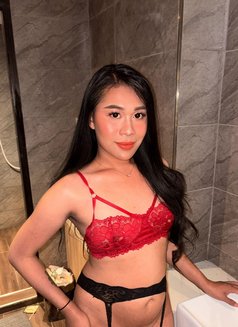 Miss Ashley - Transsexual escort in Singapore Photo 16 of 16