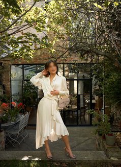 Miss Caroline Novak – British Escort In - escort in Mumbai Photo 1 of 23