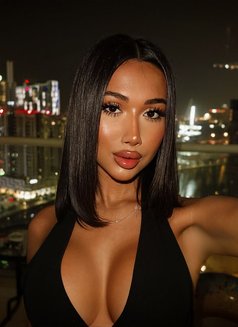 🇷🇺Miss Caroline - Transsexual escort in Dubai Photo 28 of 30