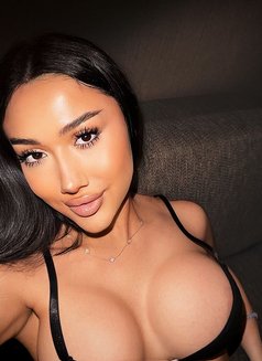 🇷🇺Miss Caroline - Transsexual escort in Riyadh Photo 30 of 30