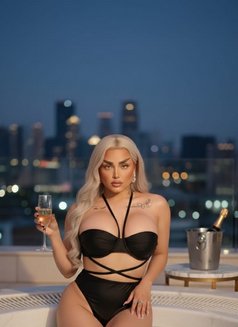 Miss Dana - Transsexual escort in Beirut Photo 1 of 2