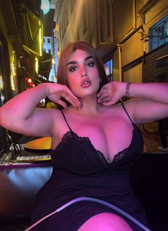 Miss Dianna World - Transsexual escort in Beirut Photo 5 of 11