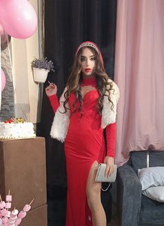 Miss Elis - Male escort in Beirut Photo 3 of 11