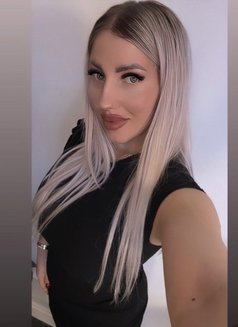 Miss Emilly Wrestler - dominatrix in Berlin Photo 5 of 5