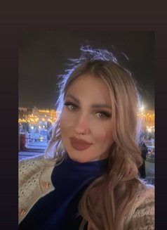 Miss Emilly Wrestler - Dominadora in Doha Photo 9 of 9