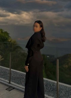 Miss Enslaver - Acompañantes transexual in Makati City Photo 4 of 4