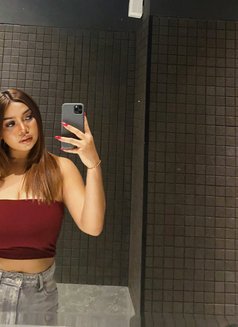 Miss Flo - escort in Jakarta Photo 5 of 5