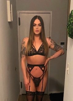 MISS J - Transsexual escort in Dubai Photo 14 of 14