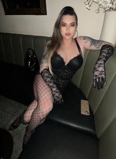 MISS J - Acompañantes transexual in Dubai Photo 13 of 14