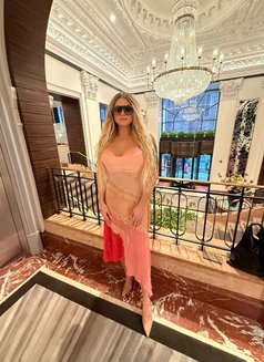 MISS J - Transsexual escort in Dubai Photo 18 of 19