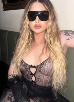 MISS J - Acompañantes transexual in Dubai Photo 14 of 15