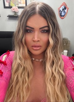 MISS J - Transsexual escort in Dubai Photo 22 of 26
