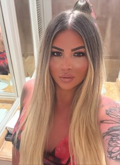 MISS J - Acompañantes transexual in Dubai Photo 15 of 19