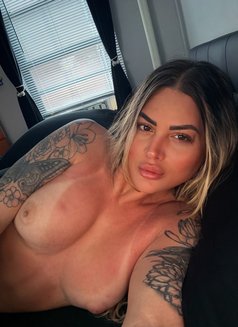 MISS J - Acompañantes transexual in Dubai Photo 19 of 19