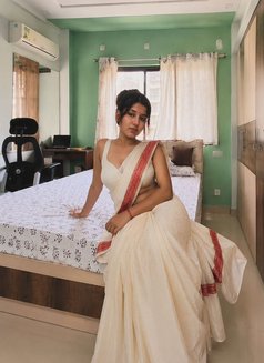 Miss Joshna - escort in Candolim, Goa Photo 1 of 3