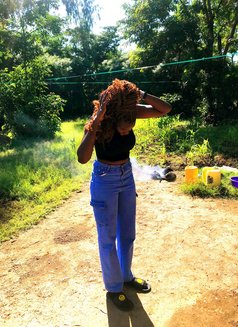 Miss - escort in Berlin Photo 8 of 9