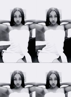 Miss Khalifa - Transsexual escort in Cape Town Photo 4 of 10