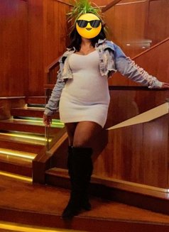 Miss Kiki - dominatrix in Cairo Photo 1 of 2