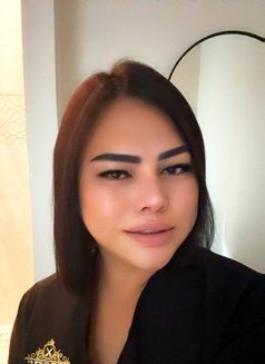 Miss Kim - masseuse in Abu Dhabi Photo 5 of 9