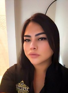 Miss Kim - masseuse in Abu Dhabi Photo 8 of 9
