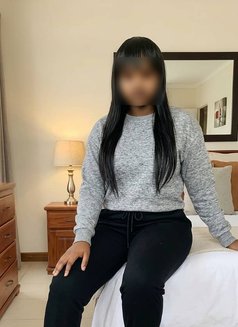 Miss Kumi, Hot Independent Girl - escort in New Delhi Photo 9 of 12