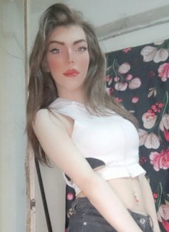 MISS MAGI - Transsexual escort in Beirut Photo 6 of 14
