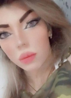 MISS MAGI - Transsexual escort in Beirut Photo 2 of 12