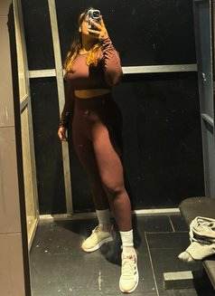 Miss Mahi - escort in Abu Dhabi Photo 3 of 4