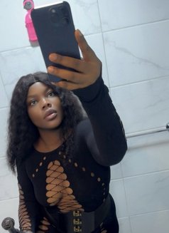 Miss Melish - dominatrix in Dubai Photo 15 of 21