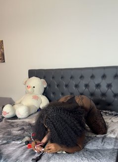 Miss Melish - Dominadora in Dubai Photo 7 of 9