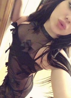 Miss MOLLI Big Dick Cum Poppers - Acompañantes transexual in Abu Dhabi Photo 6 of 9