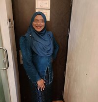 Miss Montana - puta in Kuala Lumpur