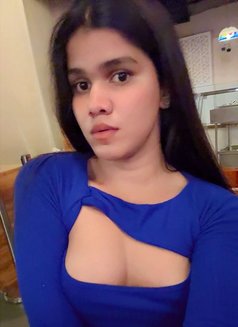 Miss Myra - Transsexual escort in New Delhi Photo 2 of 6