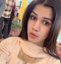 Miss Myra - Acompañantes transexual in New Delhi Photo 6 of 6