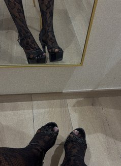 Nova Sexy - puta in Dubai Photo 20 of 21