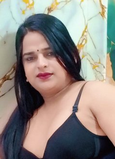 Miss Nayra - Transsexual escort in Noida Photo 5 of 8
