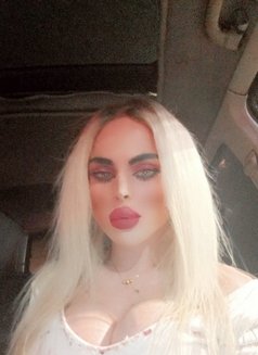 Miss Nourhan - Transsexual escort agency in Beirut Photo 8 of 9